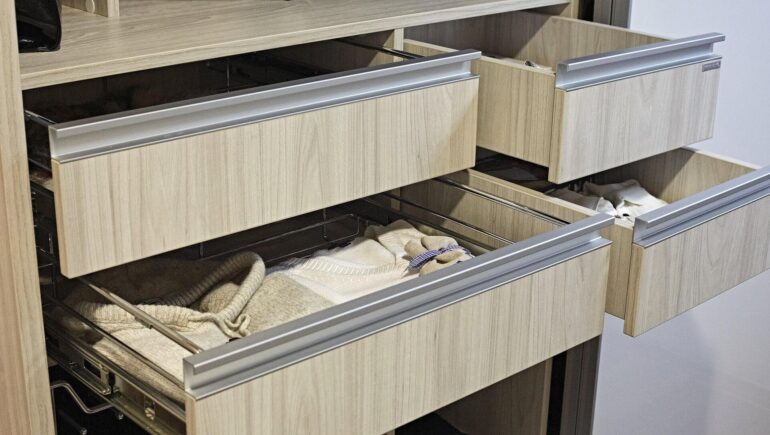 Akcesoria szuflada uchwyt krawędziowy