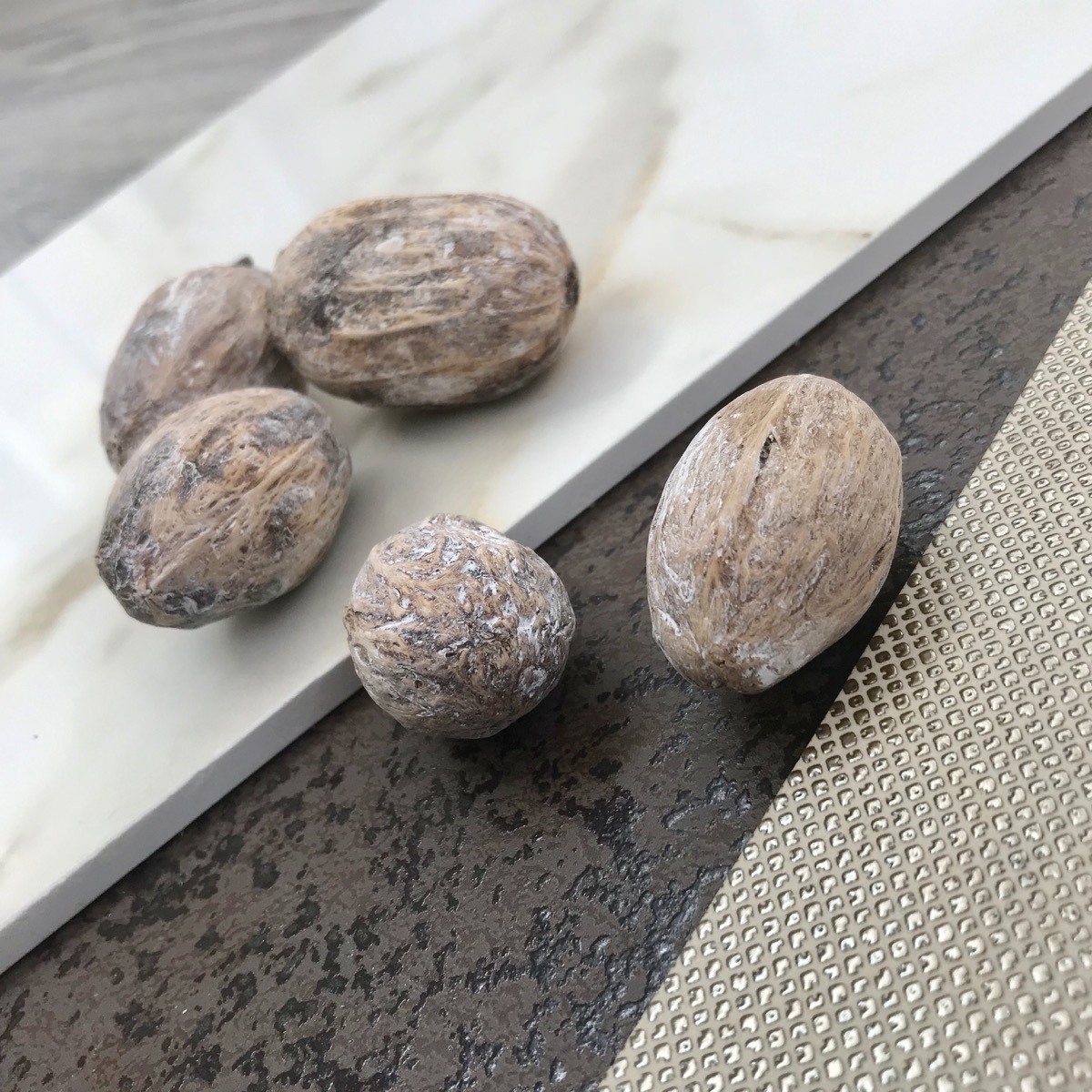 Spieki kwarcowe w meblach