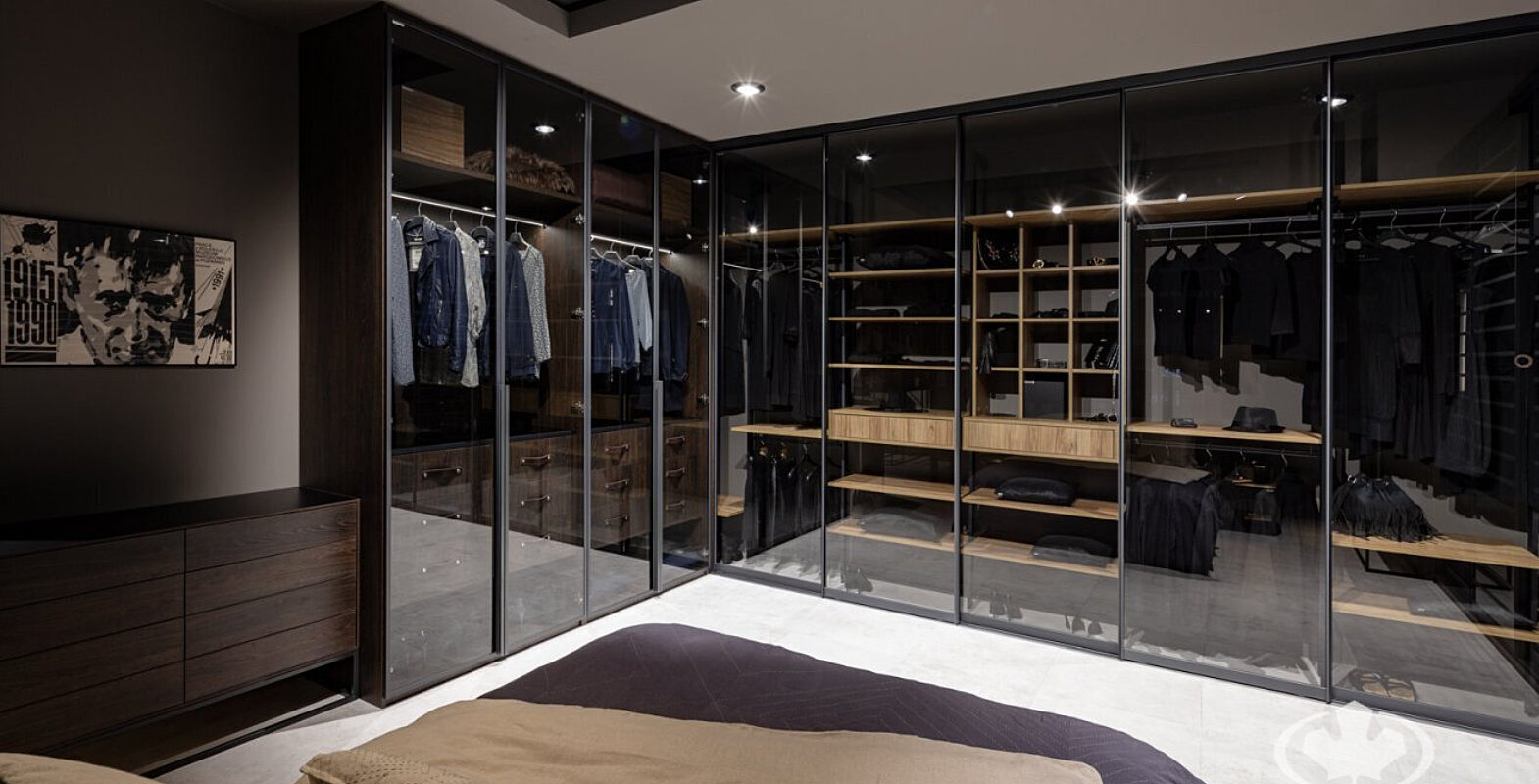 Sypialnia z lozkiem showroom002