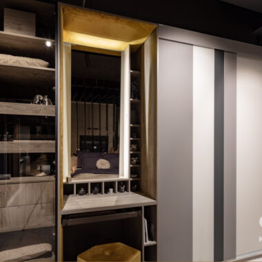 Sypialnia z szafami i toaletka 3