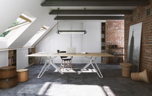 Biuro na poddaszu w stylu loftowym z szafa i cegla