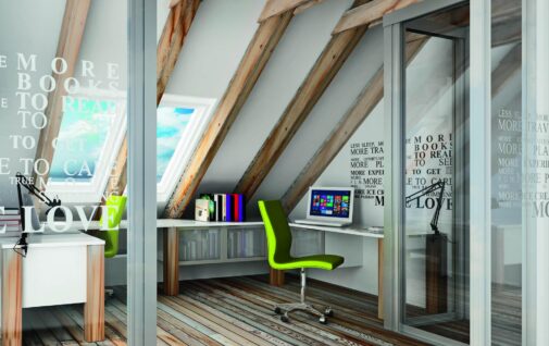 Nieduza pracownia na poddaszu