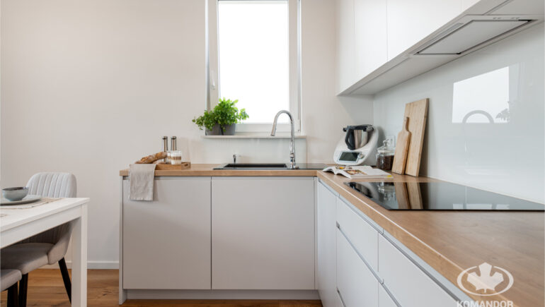 Kuchnia narożna L realizacja komandor com