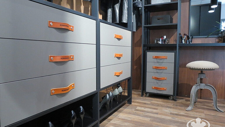 Garderoba Orto z toaletka 1