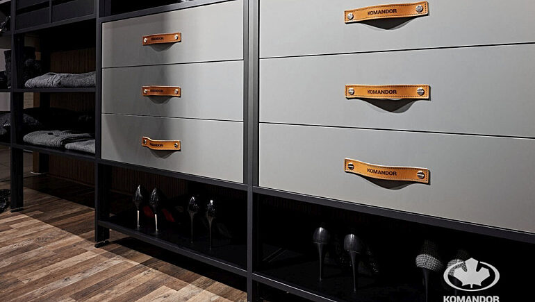 Garderoba Orto z toaletka 6