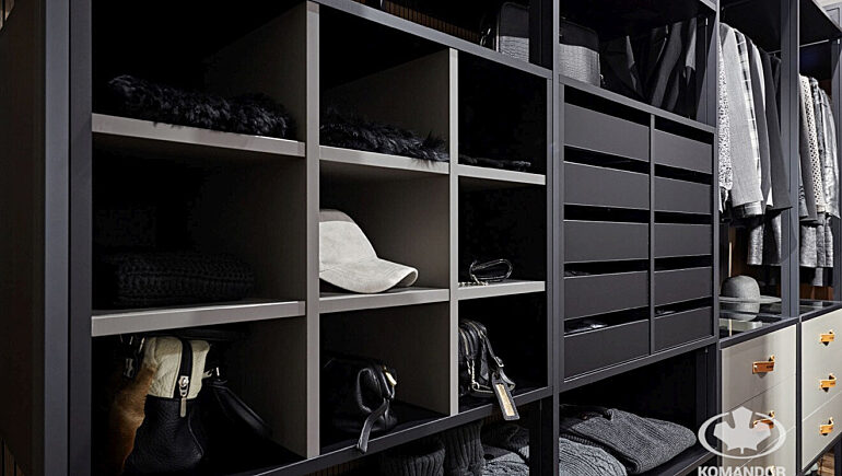 Garderoba Orto z toaletka 7