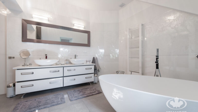 Realizacja biala laziena 02