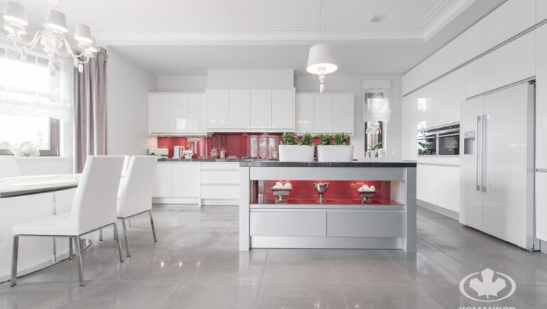 Realizacja kuchnia czerwien 07