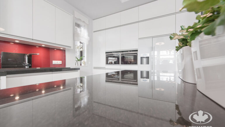Realizacja kuchnia czerwien 12