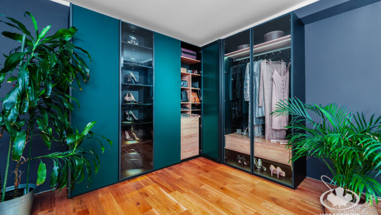 Realizacja zielona szafa narozna magda 1