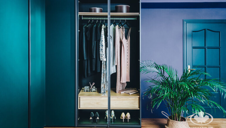 Realizacja zielona szafa narozna magda 5