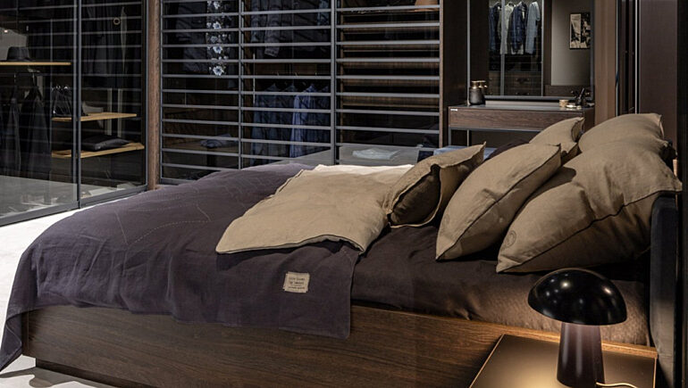 Sypialnia z lozkiem showroom008