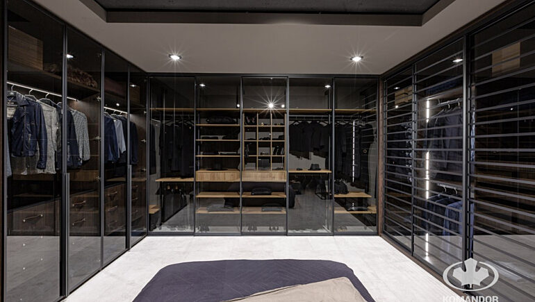 Sypialnia z lozkiem showroom011