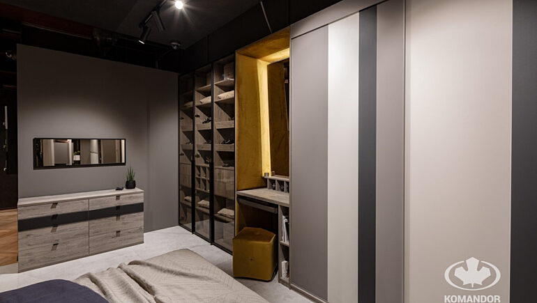 Sypialnia z szafami i toaletka 2