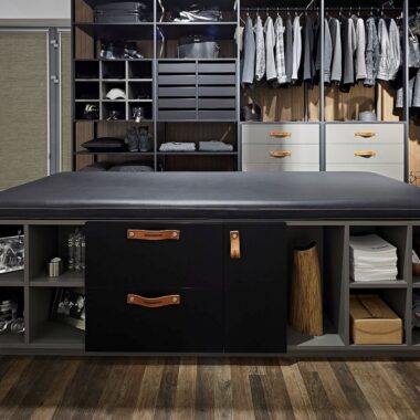 Szafka wielofunkcyjna z siedziskiem 1