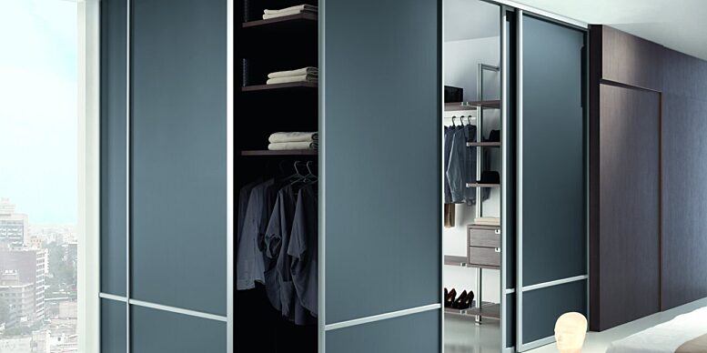 Garderoba komandor14